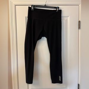 Black cropped leggings